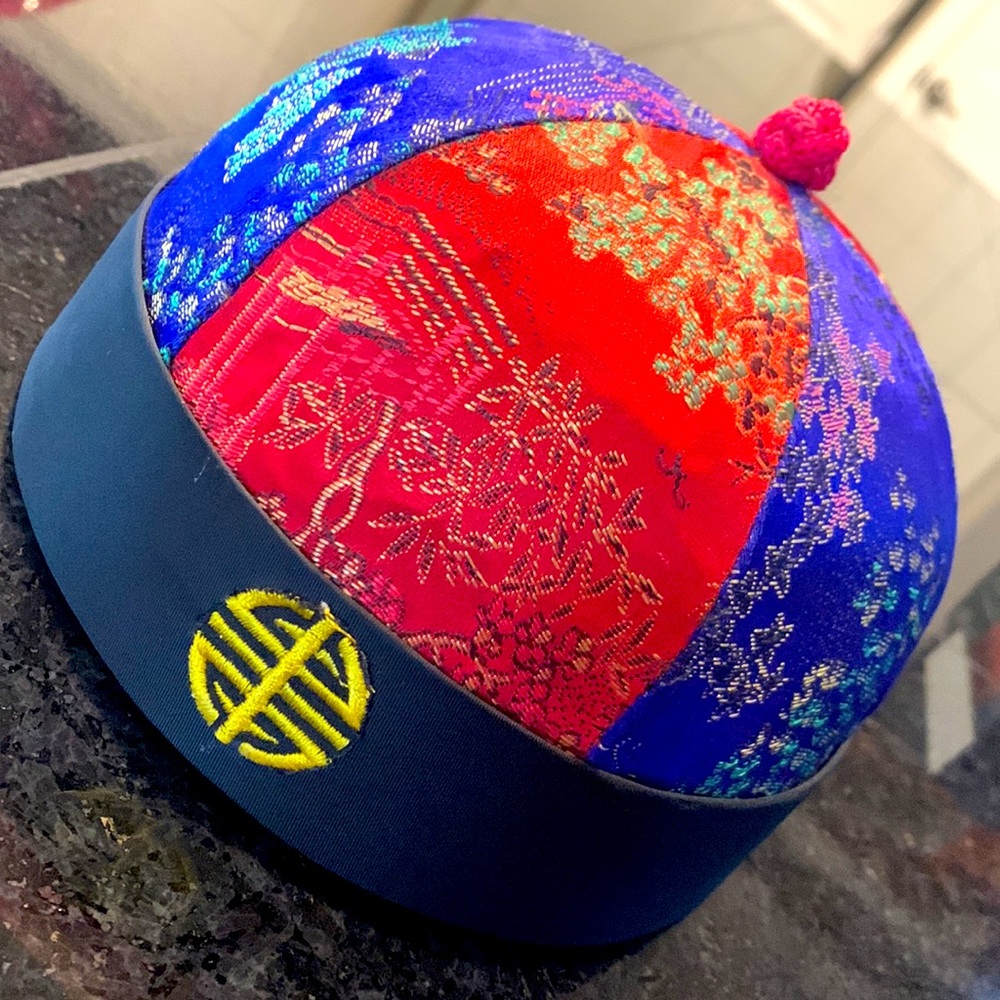 Authentic silk hat from China